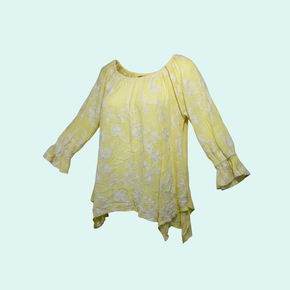 Liv Los Angeles Women's Yellow L Floral Embroidery Ruffle Rayon Top